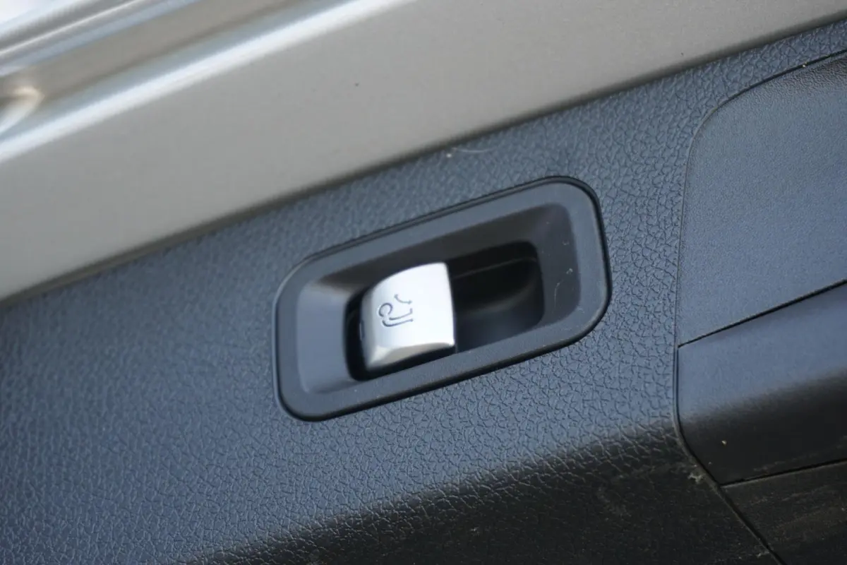 400 d 4Matic Premium Plus AMG + PANO / MEMORY / BURMESTER / 360° / TREKHAAK