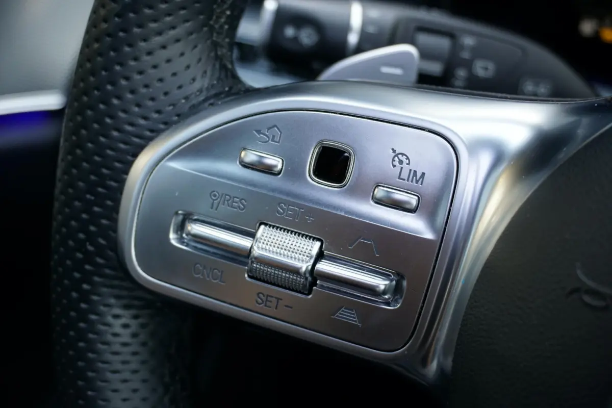 400 d 4Matic Premium Plus AMG + PANO / MEMORY / BURMESTER / 360° / TREKHAAK