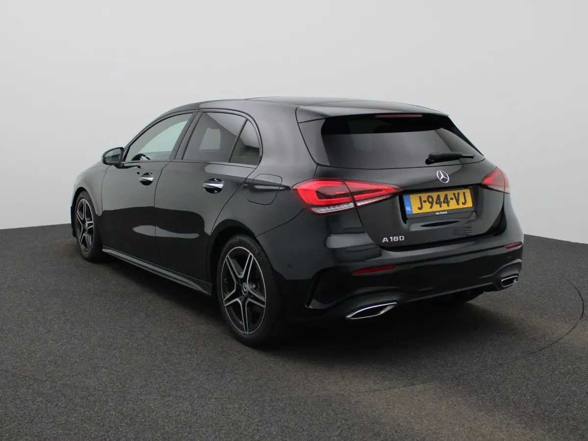 180 Aut. AMG Business Solution | Panoramadak | Sfeerverlichting | Memory | Carplay | Stoelverwarming | Led Verlichting | Camera |