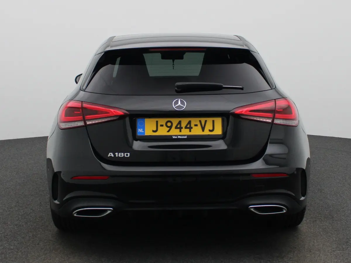 180 Aut. AMG Business Solution | Panoramadak | Sfeerverlichting | Memory | Carplay | Stoelverwarming | Led Verlichting | Camera |