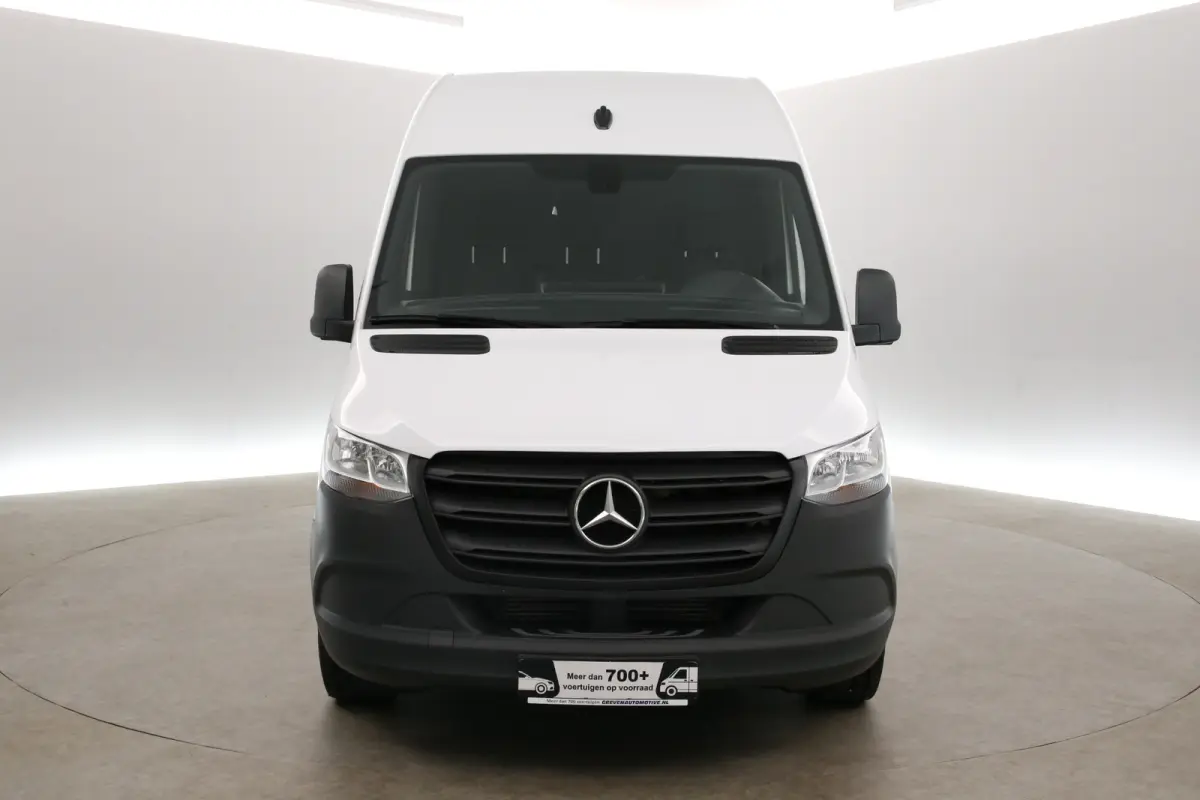 214 CDI 143PK L2H2 | Automaat | Airco | Camera | Cruise | Carplay | 3 Zits | Trekhaak