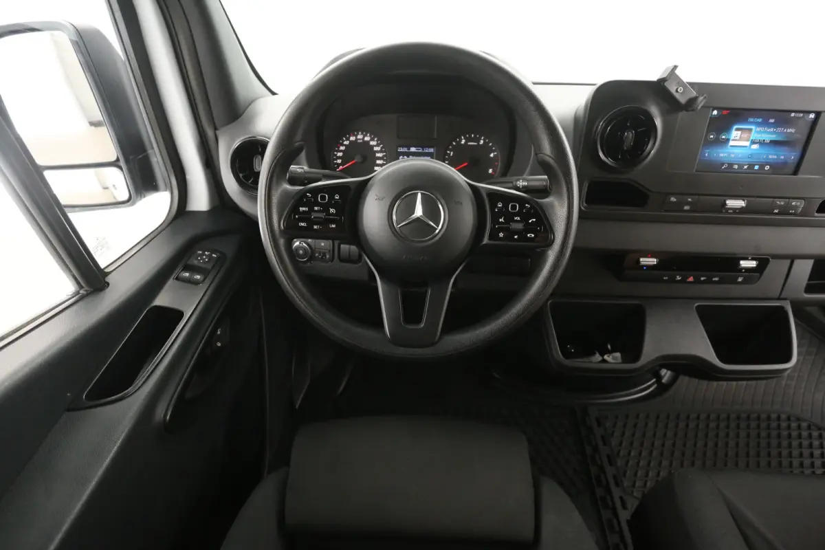 214 CDI 143PK L2H2 | Automaat | Airco | Camera | Cruise | Carplay | 3 Zits | Trekhaak