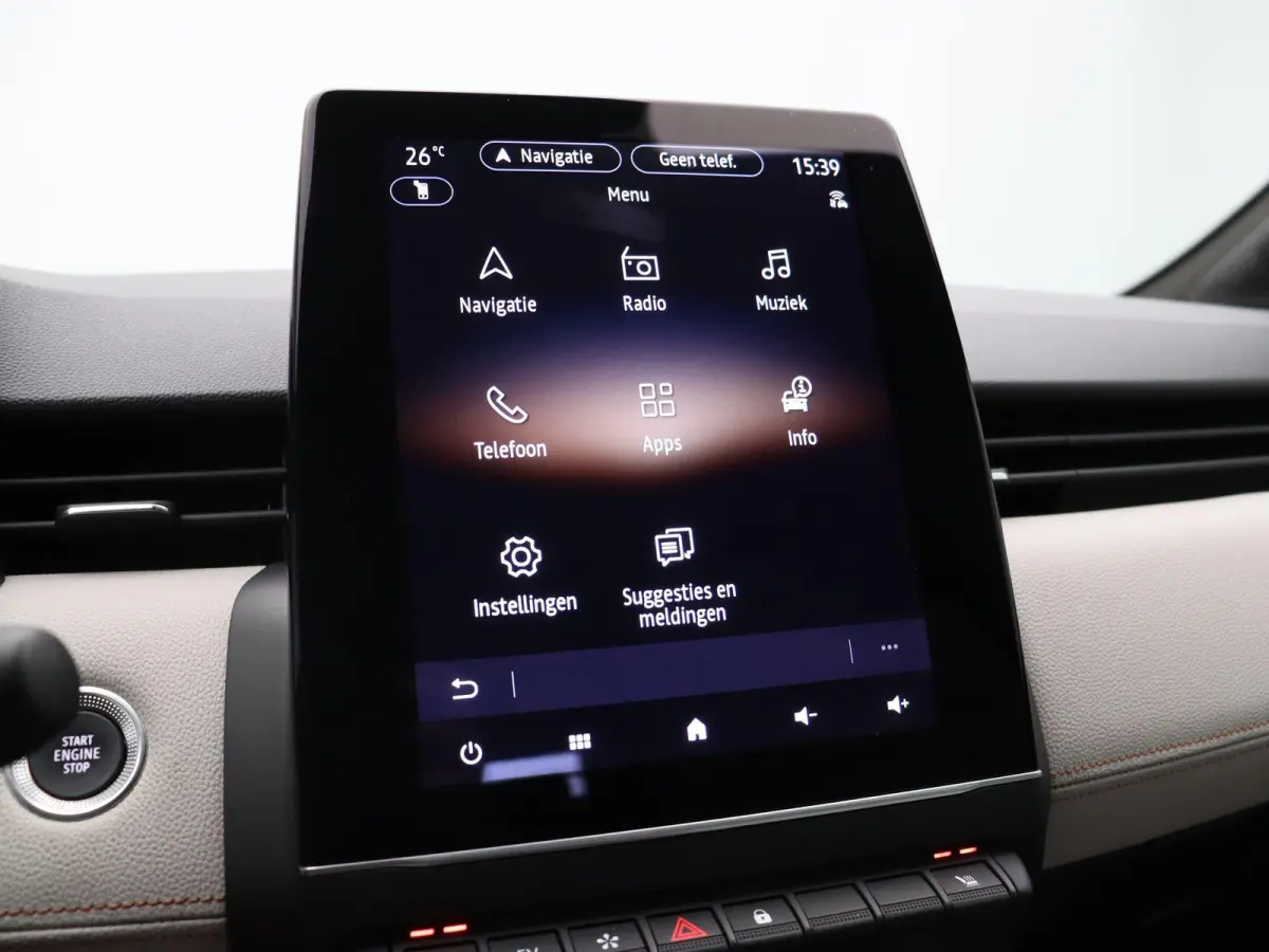 E-Tech Hybrid 140pk Initiale Paris | Stoel- en stuurwielverwarming | Lederen bekleding | Achteruitrijcamera | Apple Carplay / Android Auto |