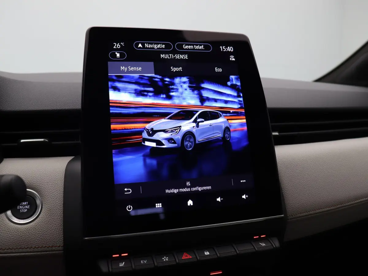 E-Tech Hybrid 140pk Initiale Paris | Stoel- en stuurwielverwarming | Lederen bekleding | Achteruitrijcamera | Apple Carplay / Android Auto |