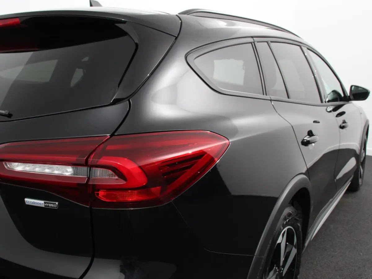 1.0 EcoBoost 155pk Automaat Hybrid Active X Navigatie Climate Control Camera Parkeer sensoren B&O Dab Led Lichtmetalen velgen Dab Led