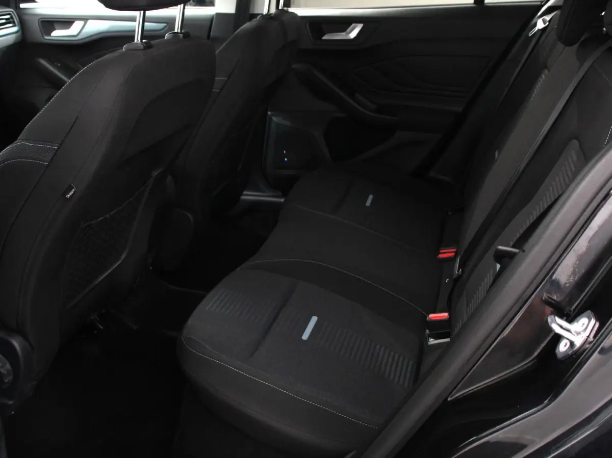 1.0 EcoBoost 155pk Automaat Hybrid Active X Navigatie Climate Control Camera Parkeer sensoren B&O Dab Led Lichtmetalen velgen Dab Led