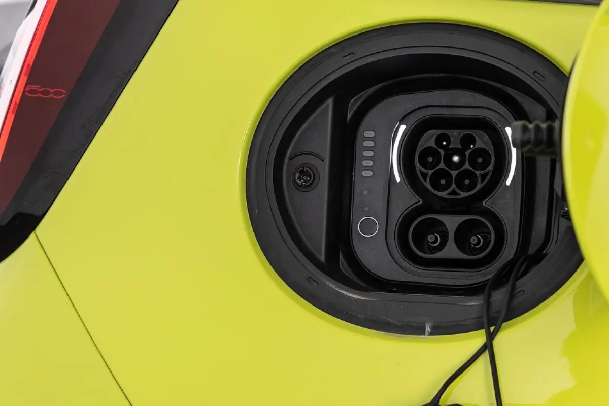 La Prima | JBL | LEDER | PANORAMADAK | NAVI | CAMERA | 24 kWh | SOH: 99,2% |