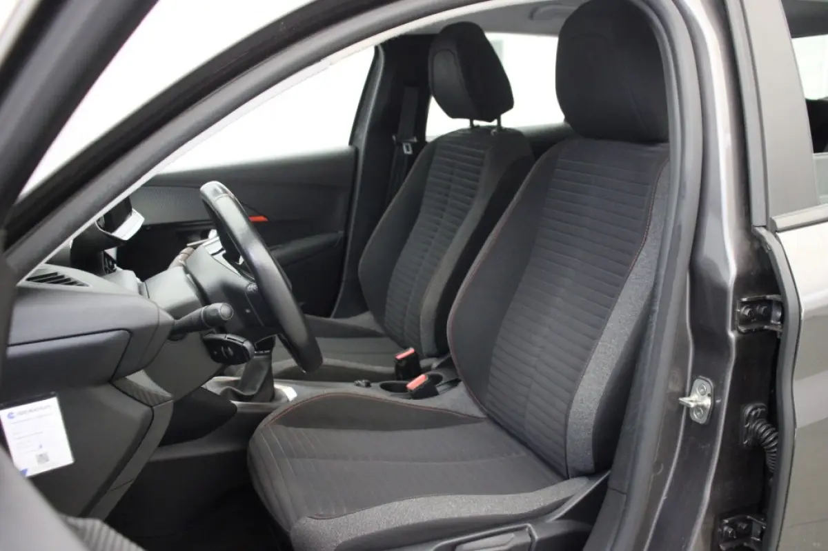 1.2 PureTech Active - Carplay, Navi, Cruise, Afn. Trekhaak
