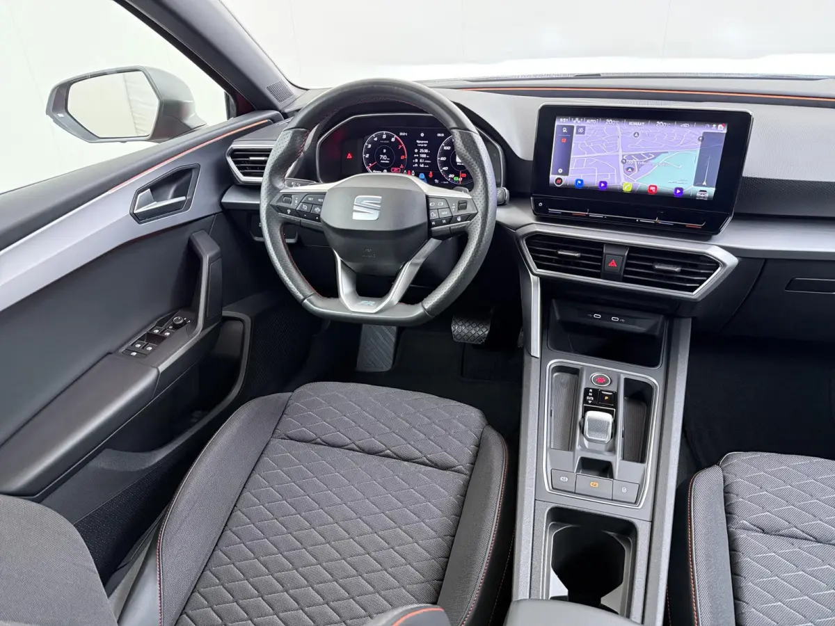 1.5 eTSI FR VAN:22.900,- VOOR:19.877,- UW HERFSTVOORDEEL:3.023,- 150PK | STOEL + STUURVERWARMING |ACHTERUIT RIJ CAMERA | KEYLESS | DODEHOEK | APPLECARPLAY\AINDROID AUTO | TREKHAAK | RIJKLAAR
