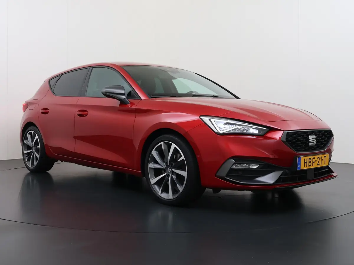 1.5 eTSI FR VAN:22.900,- VOOR:19.877,- UW HERFSTVOORDEEL:3.023,- 150PK | STOEL + STUURVERWARMING |ACHTERUIT RIJ CAMERA | KEYLESS | DODEHOEK | APPLECARPLAY\AINDROID AUTO | TREKHAAK | RIJKLAAR