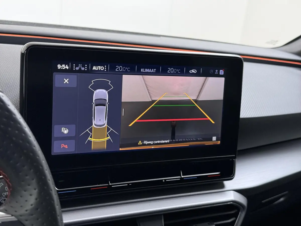 1.5 eTSI FR VAN:22.900,- VOOR:19.877,- UW HERFSTVOORDEEL:3.023,- 150PK | STOEL + STUURVERWARMING |ACHTERUIT RIJ CAMERA | KEYLESS | DODEHOEK | APPLECARPLAY\AINDROID AUTO | TREKHAAK | RIJKLAAR
