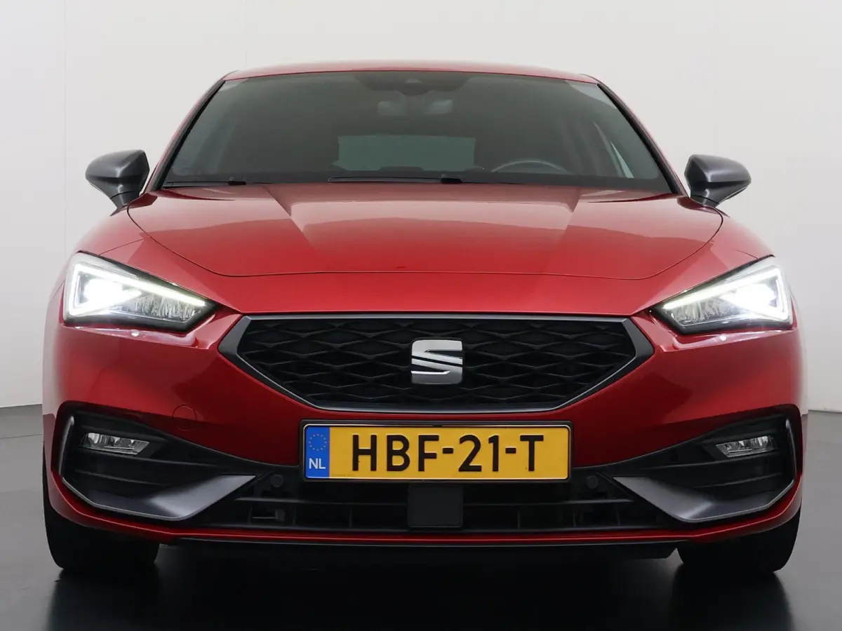 1.5 eTSI FR VAN:22.900,- VOOR:19.877,- UW HERFSTVOORDEEL:3.023,- 150PK | STOEL + STUURVERWARMING |ACHTERUIT RIJ CAMERA | KEYLESS | DODEHOEK | APPLECARPLAY\AINDROID AUTO | TREKHAAK | RIJKLAAR