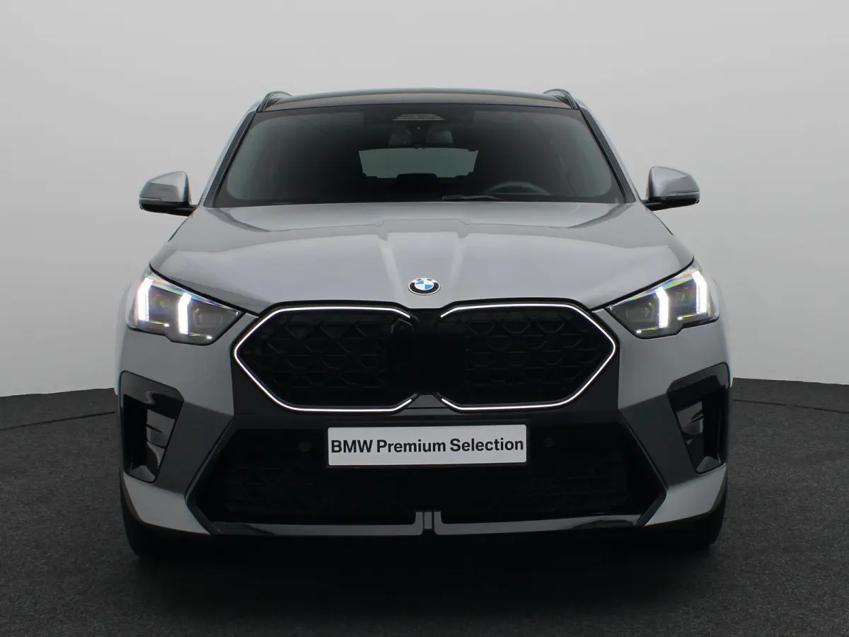 sDrive20i M Sportpakket Pro | Innovation Pack | Comfort Pack | M Adaptief onderstel | Panoramadak | Parking Assistant Plus | Harman Kardon | Elektrisch verwarmde voorstoelen | 20''