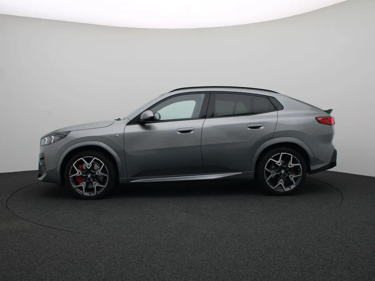 sDrive20i M Sportpakket Pro | Innovation Pack | Comfort Pack | M Adaptief onderstel | Panoramadak | Parking Assistant Plus | Harman Kardon | Elektrisch verwarmde voorstoelen | 20''
