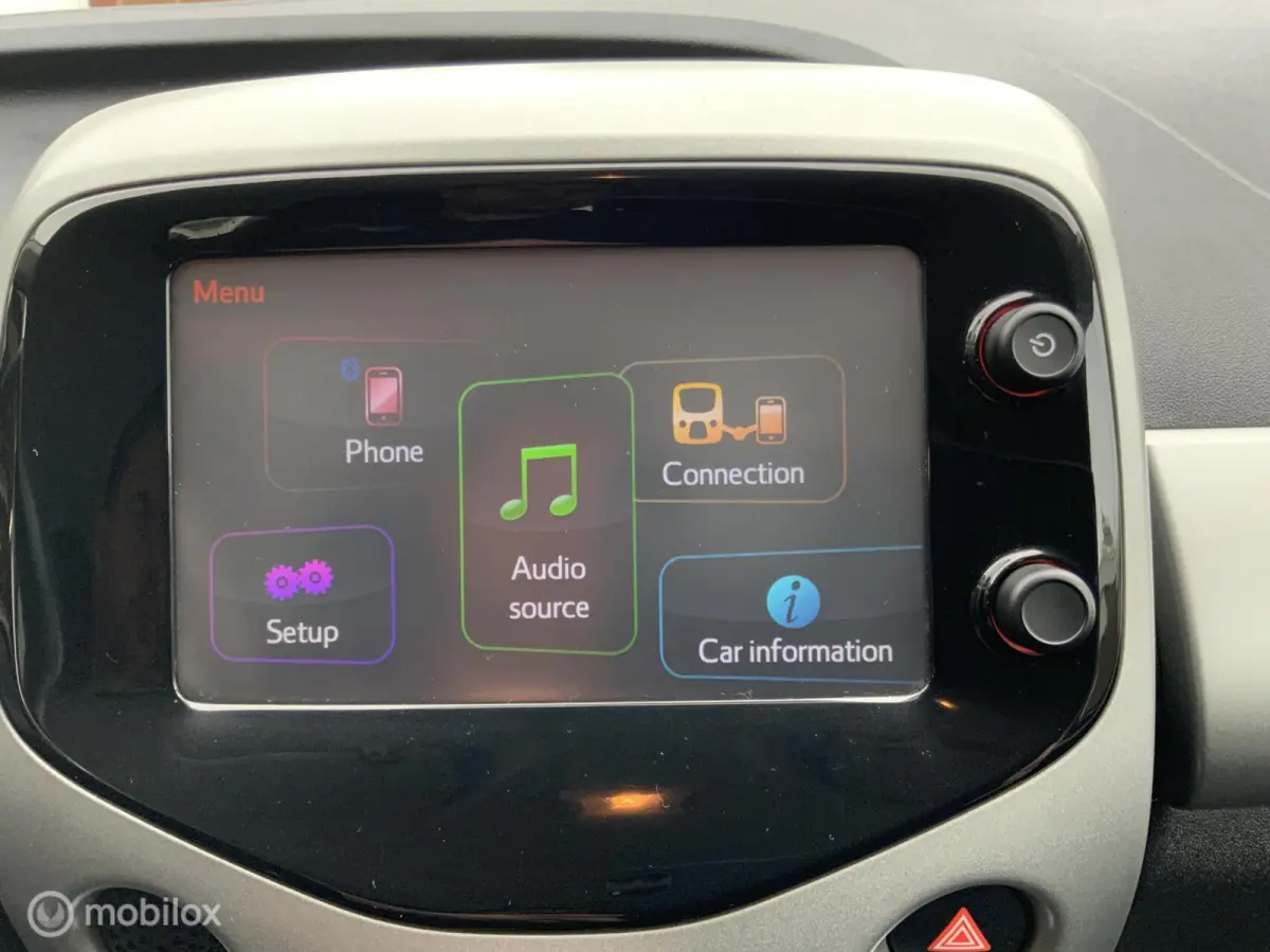 1.0 VVT-i x-play,CarPlay,Airco,Camera,Lmvelgen,Led,Automaat