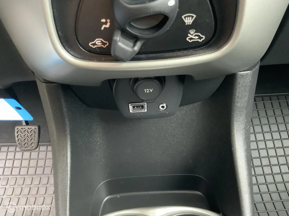 1.0 VVT-i x-play,CarPlay,Airco,Camera,Lmvelgen,Led,Automaat