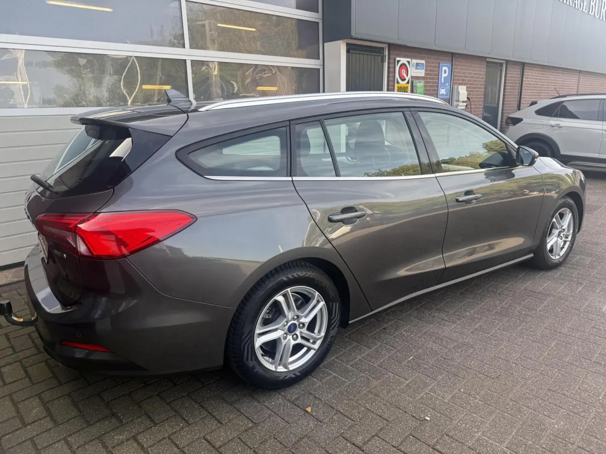 1.0 EcoBoost Hybrid Trend CARPLAY/TH *ALL-IN PRIJS*