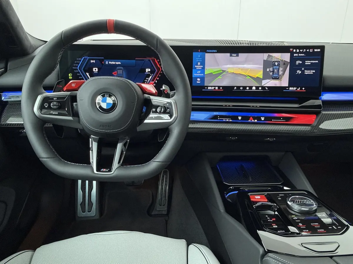 M5 | M Drivers Pack | Driving Assistant Professional | Comfort Pack | Parking Assistant Professional |