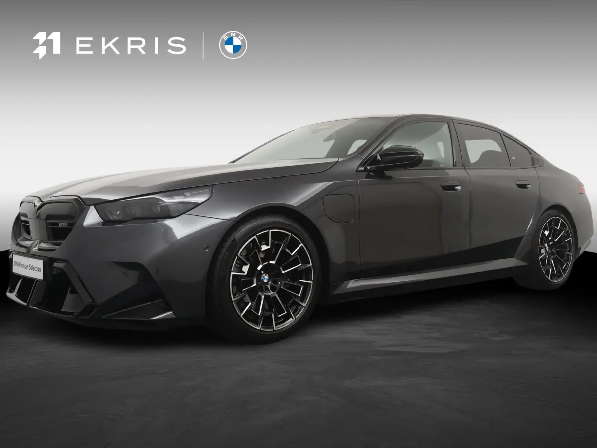 M5 | M Drivers Pack | Driving Assistant Professional | Comfort Pack | Parking Assistant Professional |