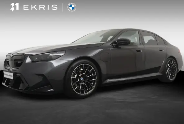 M5 | M Drivers Pack | Driving Assistant Professional | Comfort Pack | Parking Assistant Professional |