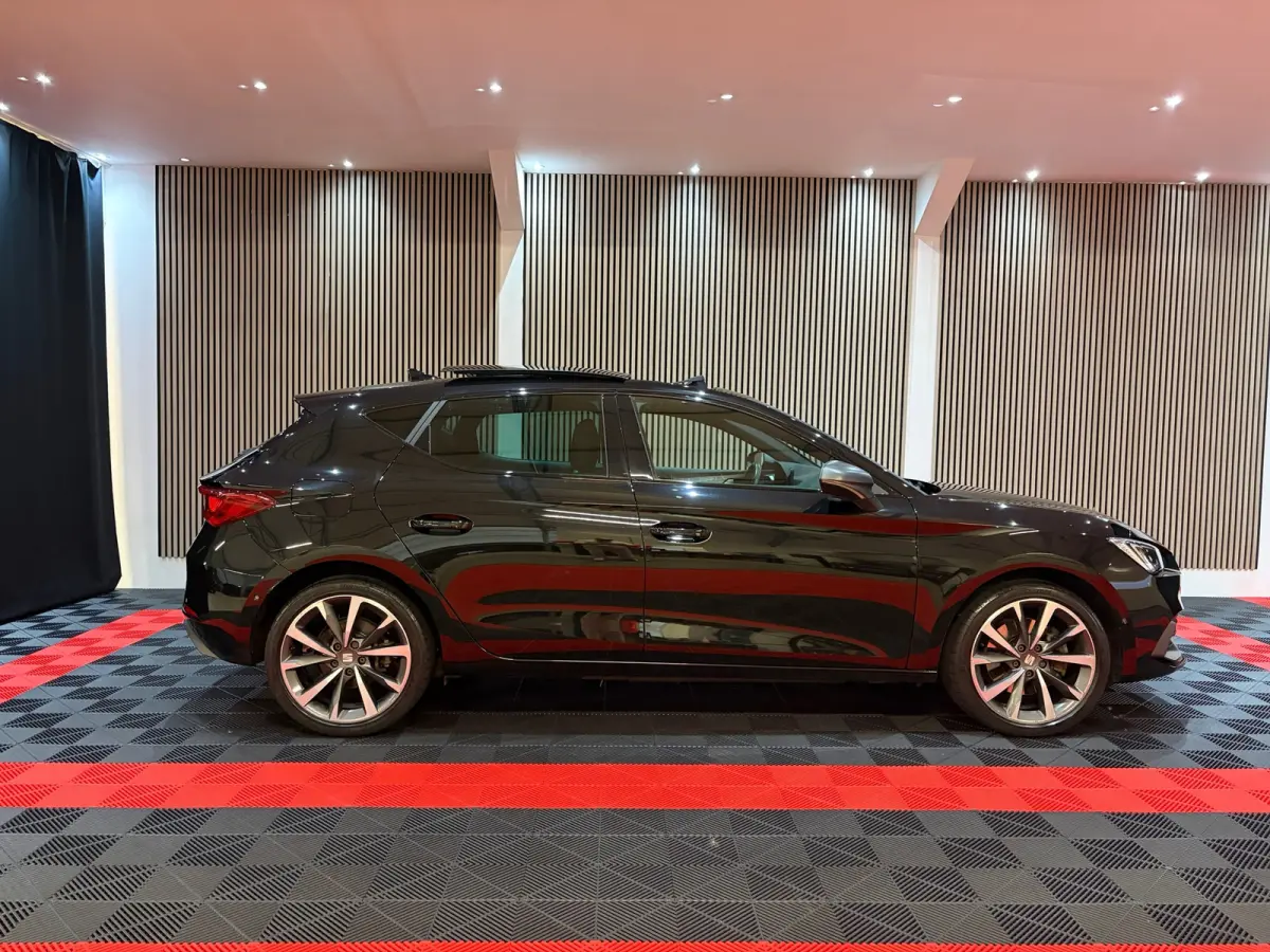 1.4 TSI eHybrid PHEV FR Business Intense Pano Camera Memory Seats