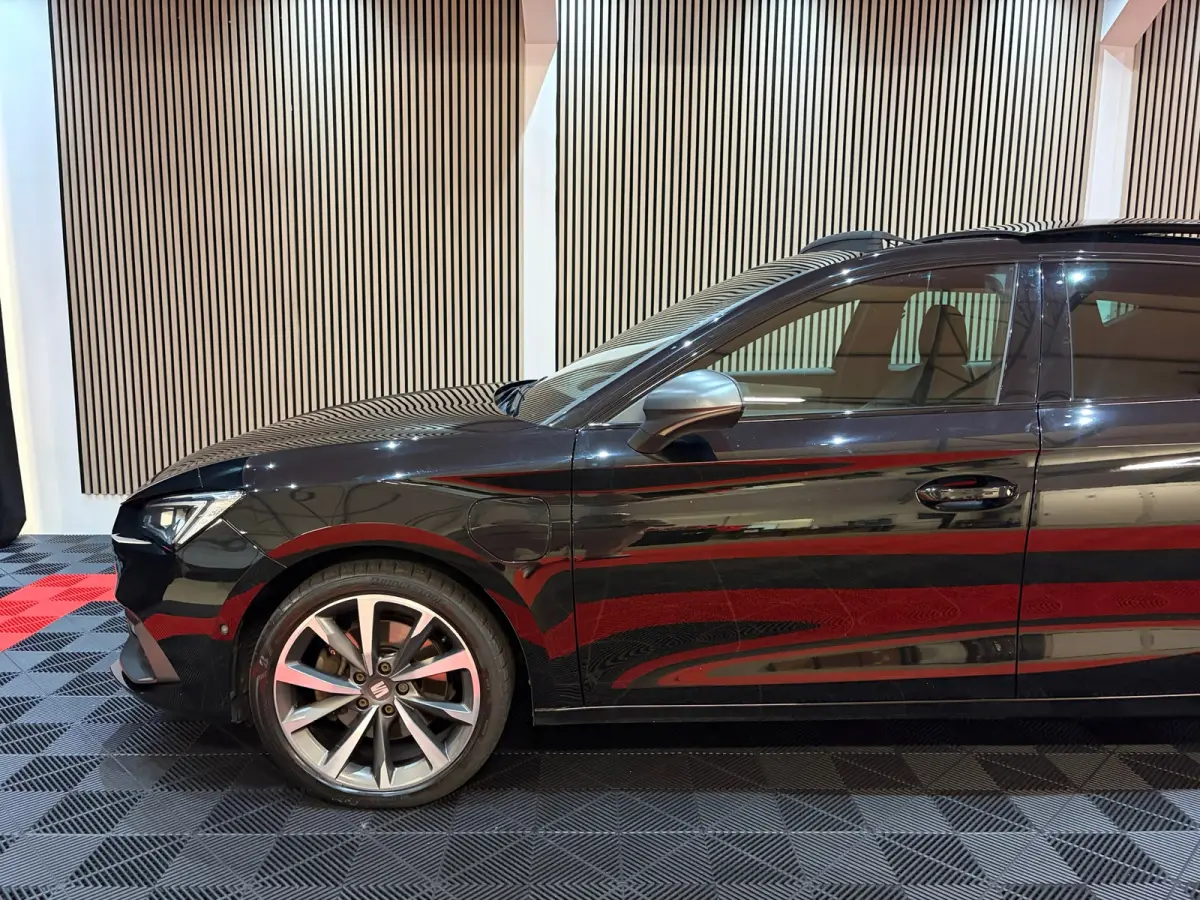 1.4 TSI eHybrid PHEV FR Business Intense Pano Camera Memory Seats