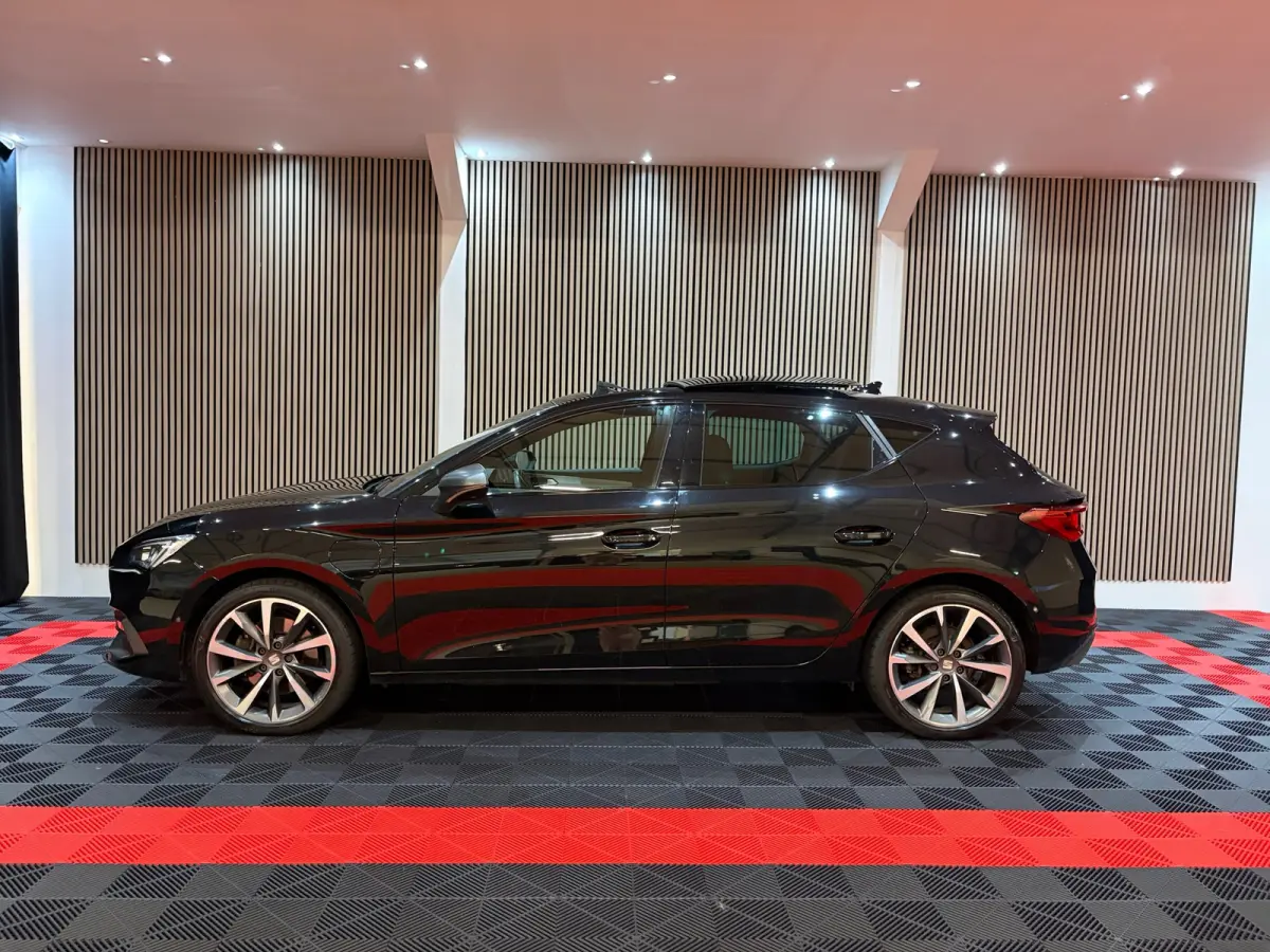 1.4 TSI eHybrid PHEV FR Business Intense Pano Camera Memory Seats