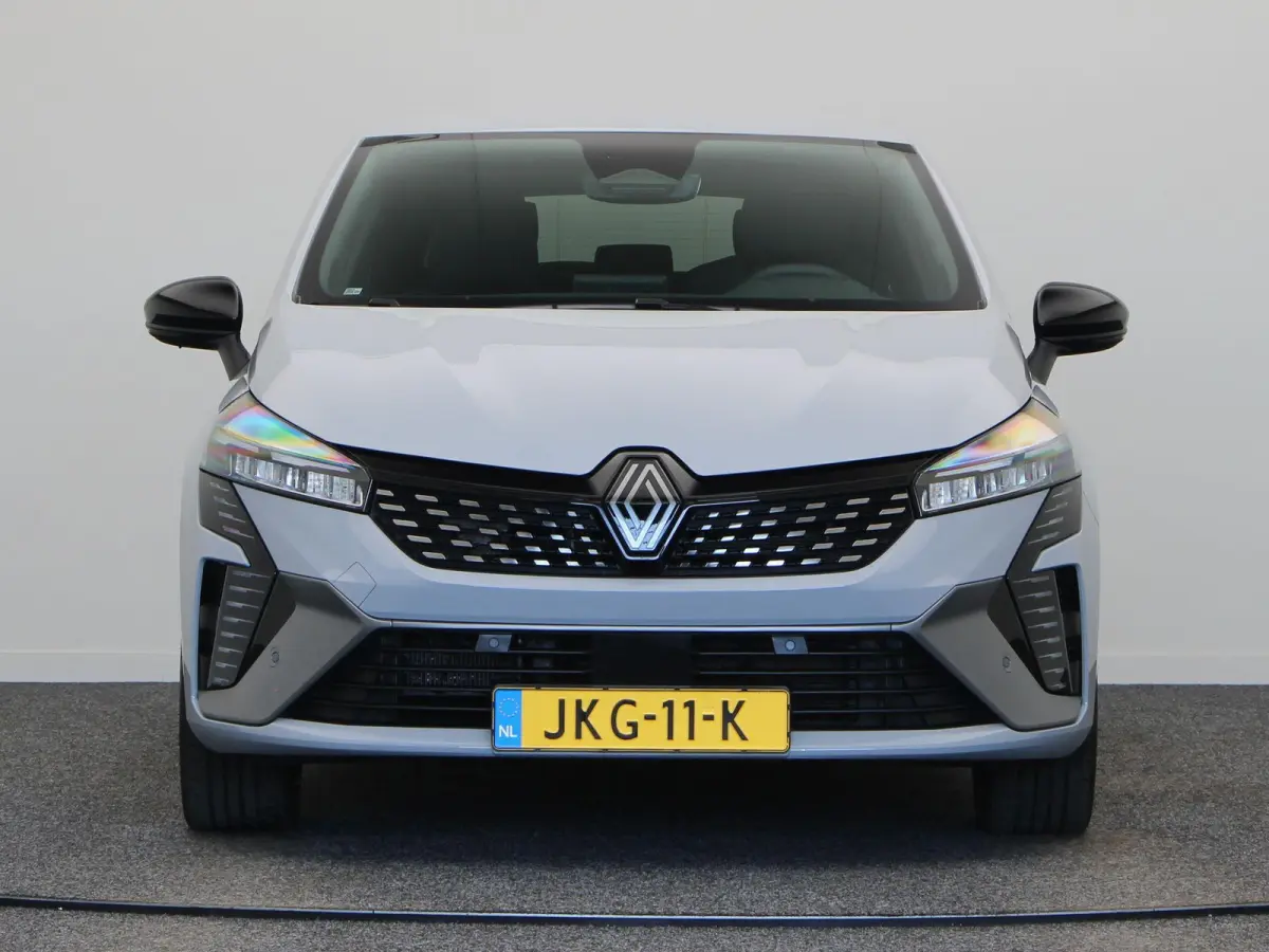 E-Tech Full Hybrid 145pk esprit Alpine | Adaptive cruise control | Climate control | Sportstoelen | Apple carplay / Android auto | Achteruitrijcamera |