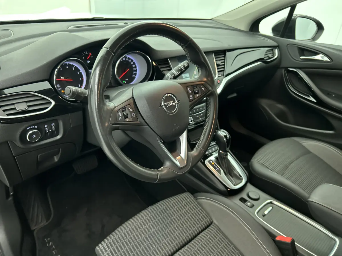 1.4T 146PK Automaat 146PK Elegance / Pdc+Camera / Airco / Radio-Multimedia Dab. / Navigatie / Apk 11-2027