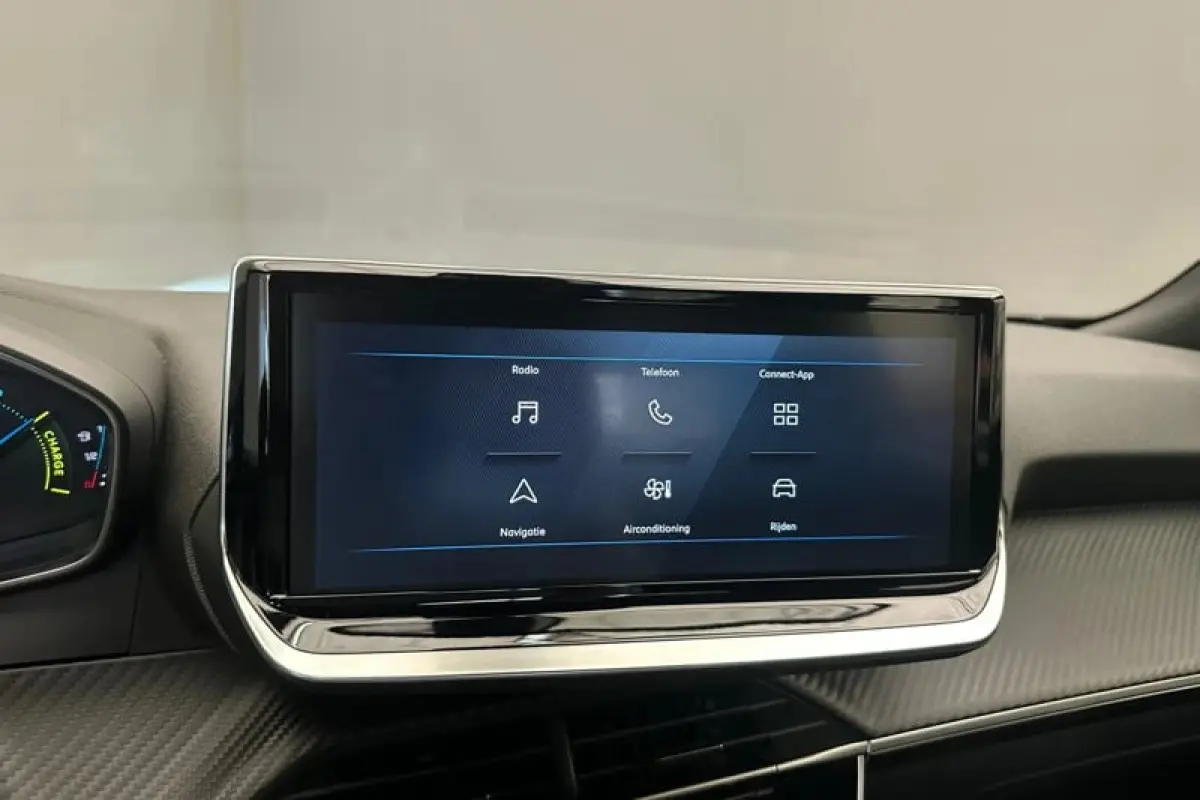 1.2 Hybrid 136 Style LED | Carplay | Parkeersensoren Achter | Cruise | Climate | Bluetooth | Achterspoiler | Airco (automatisch) | Apple Carplay/Android Auto|telefoonintegratie premium