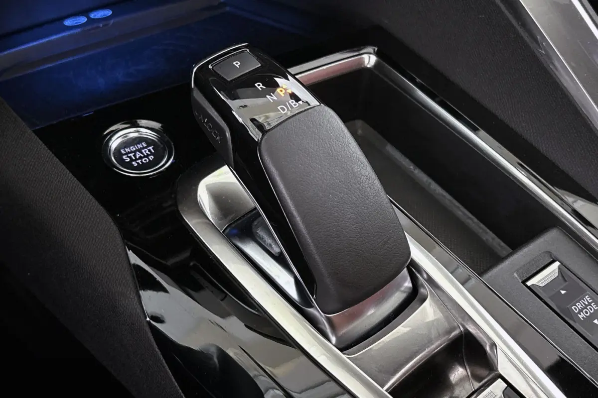 1.6 HYbrid 225 GT 1e Eigenaar Panoramadak Leder FOCAL
