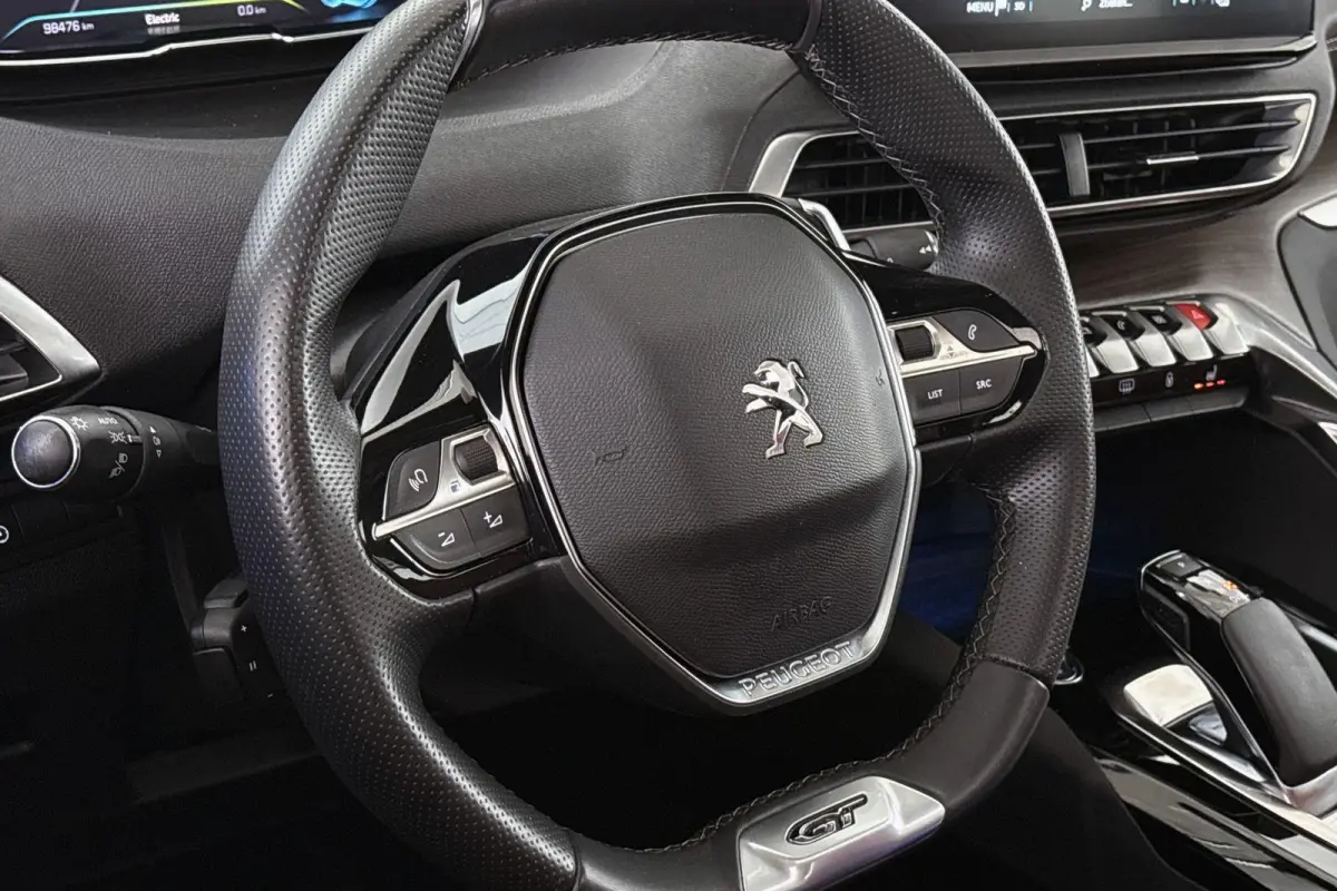 1.6 HYbrid 225 GT 1e Eigenaar Panoramadak Leder FOCAL