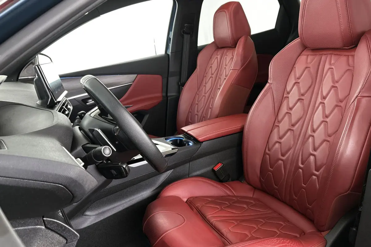 1.6 HYbrid 225 GT 1e Eigenaar Panoramadak Leder FOCAL