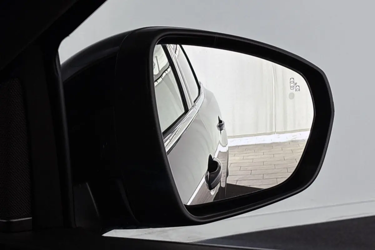 1.6 HYbrid 225 GT 1e Eigenaar Panoramadak Leder FOCAL