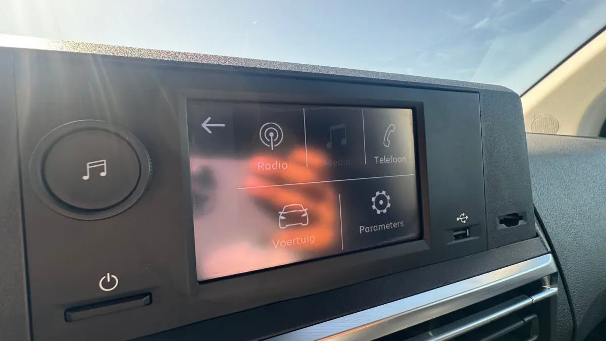 2.0D 145PK L2H1 INNOVATION AUTOMAAT NAVI / CLIMA / FULL-LED / 17" LMV / AFN. TREKHAAK / WINTERPAKKET / 1E EIGENAAR / UNIEK !!