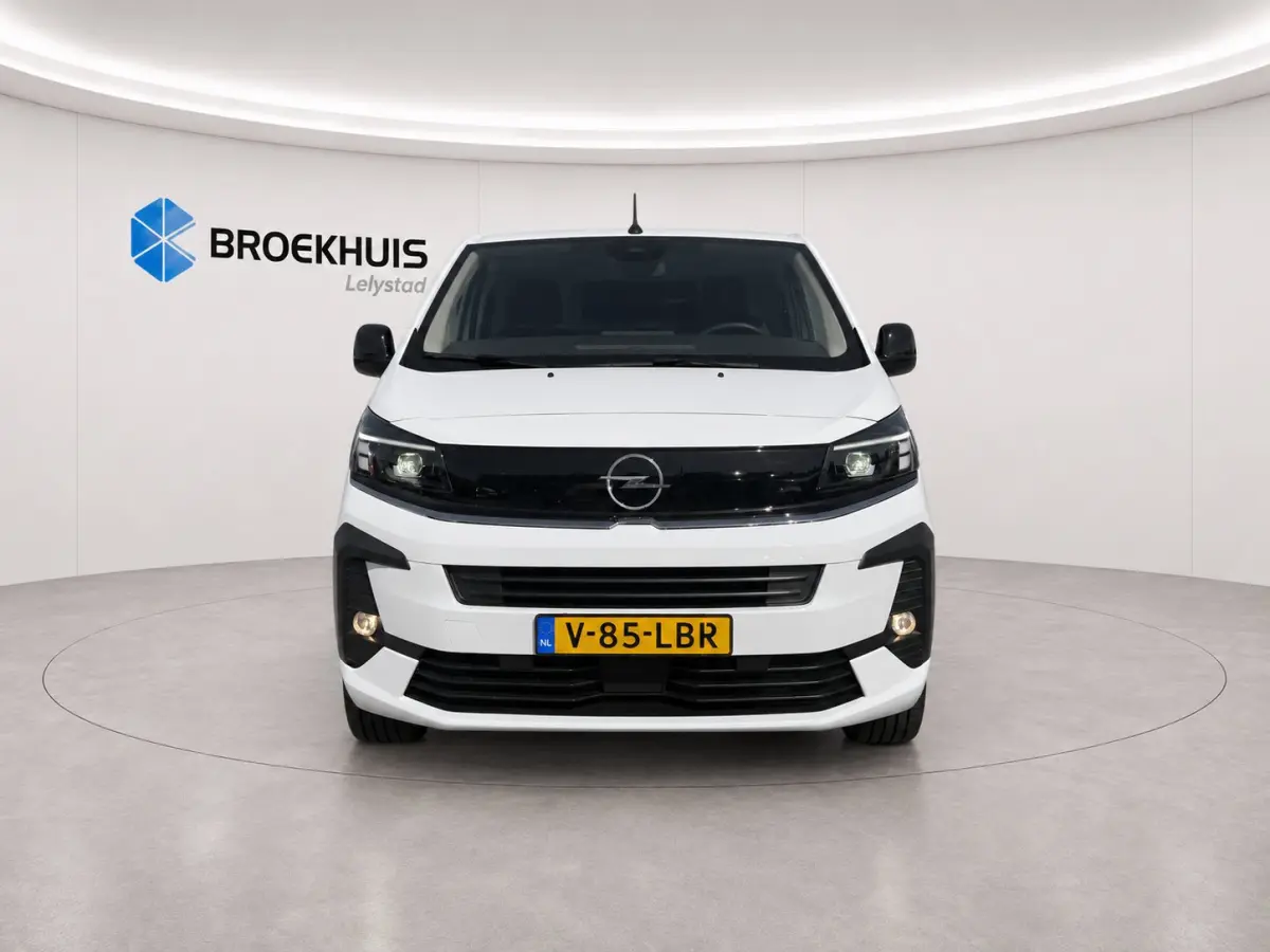 2.0D 145PK L2H1 INNOVATION AUTOMAAT NAVI / CLIMA / FULL-LED / 17" LMV / AFN. TREKHAAK / WINTERPAKKET / 1E EIGENAAR / UNIEK !!