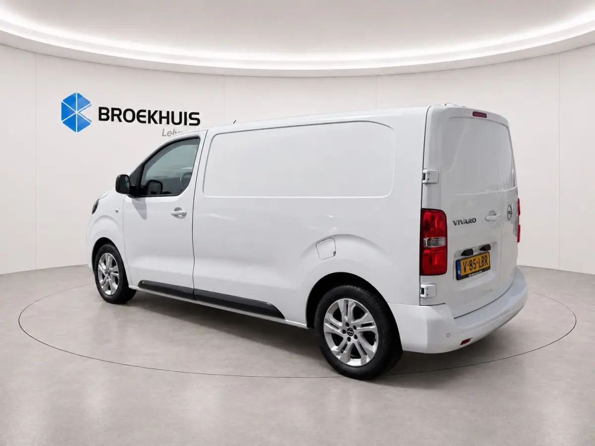 2.0D 145PK L2H1 INNOVATION AUTOMAAT NAVI / CLIMA / FULL-LED / 17" LMV / AFN. TREKHAAK / WINTERPAKKET / 1E EIGENAAR / UNIEK !!