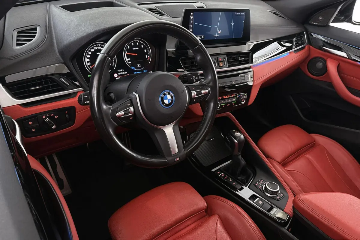 xDrive25e High Executive M Sport Panoramadak Keyless Rood Leder