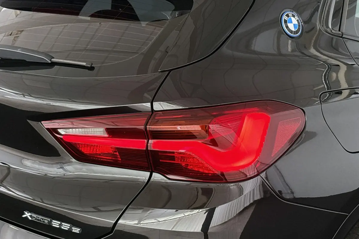 xDrive25e High Executive M Sport Panoramadak Keyless Rood Leder