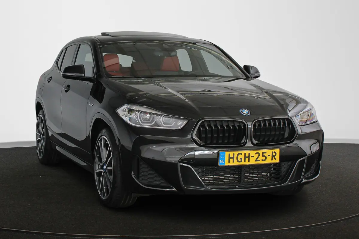 xDrive25e High Executive M Sport Panoramadak Keyless Rood Leder