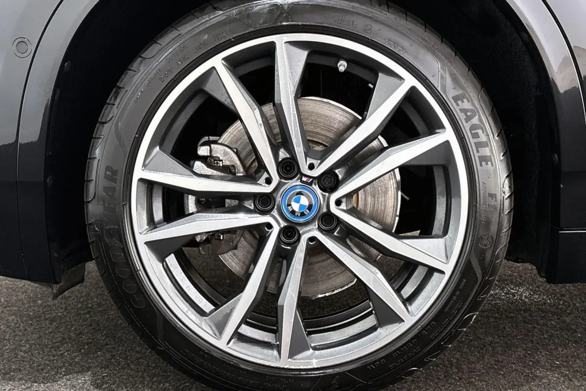 xDrive25e High Executive M Sport Panoramadak Keyless Rood Leder