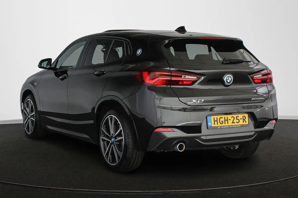xDrive25e High Executive M Sport Panoramadak Keyless Rood Leder