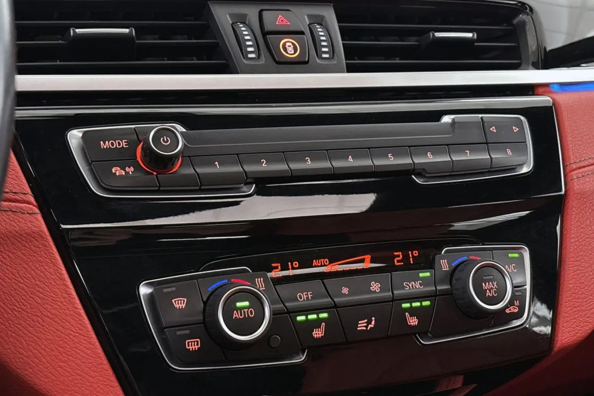xDrive25e High Executive M Sport Panoramadak Keyless Rood Leder