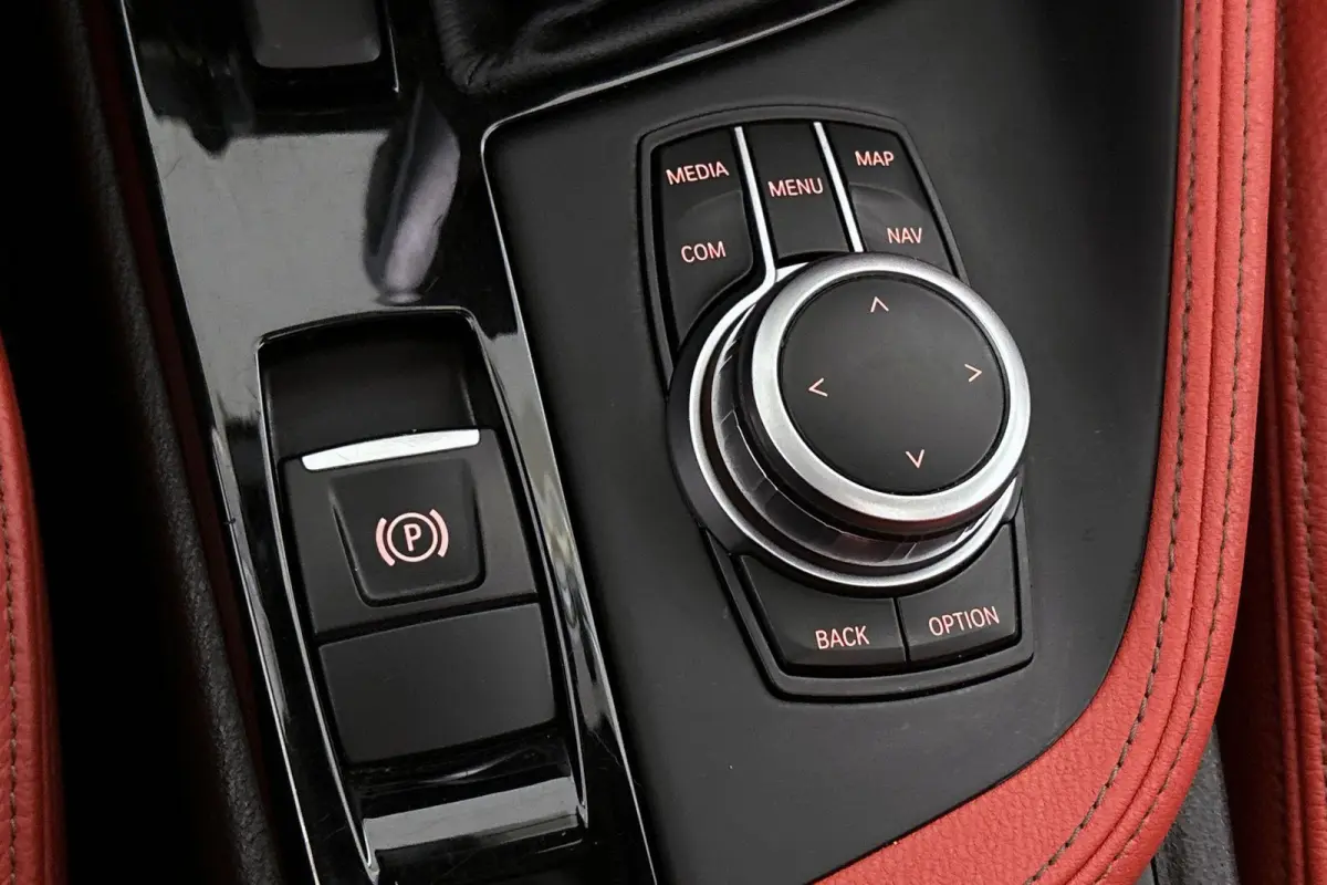 xDrive25e High Executive M Sport Panoramadak Keyless Rood Leder