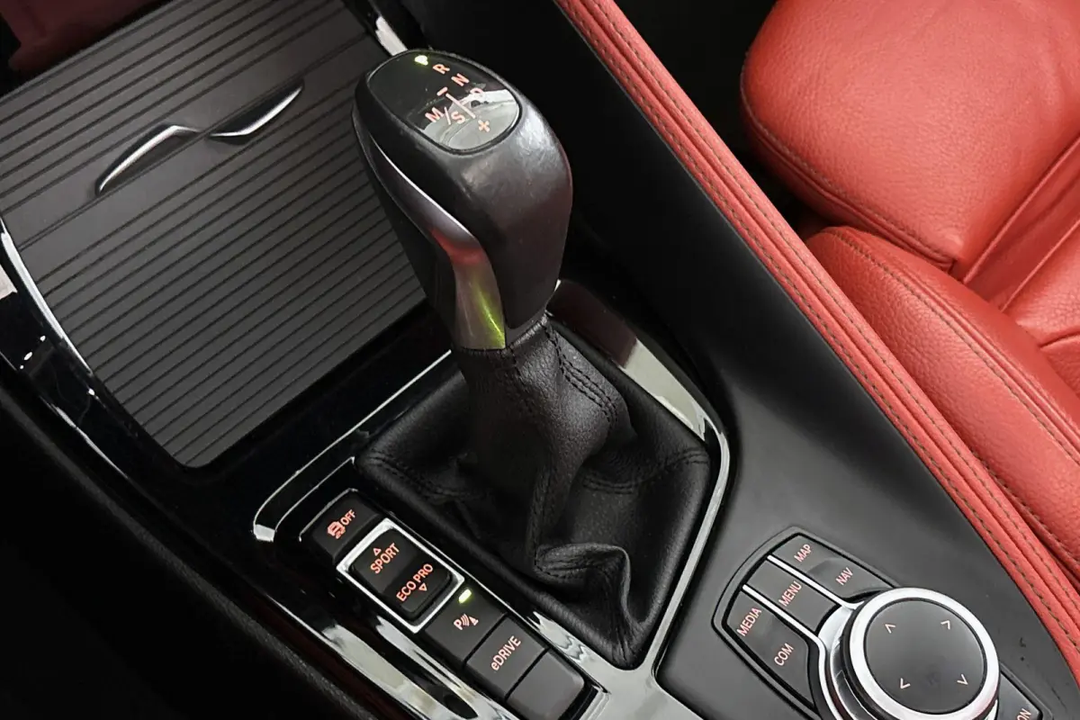 xDrive25e High Executive M Sport Panoramadak Keyless Rood Leder