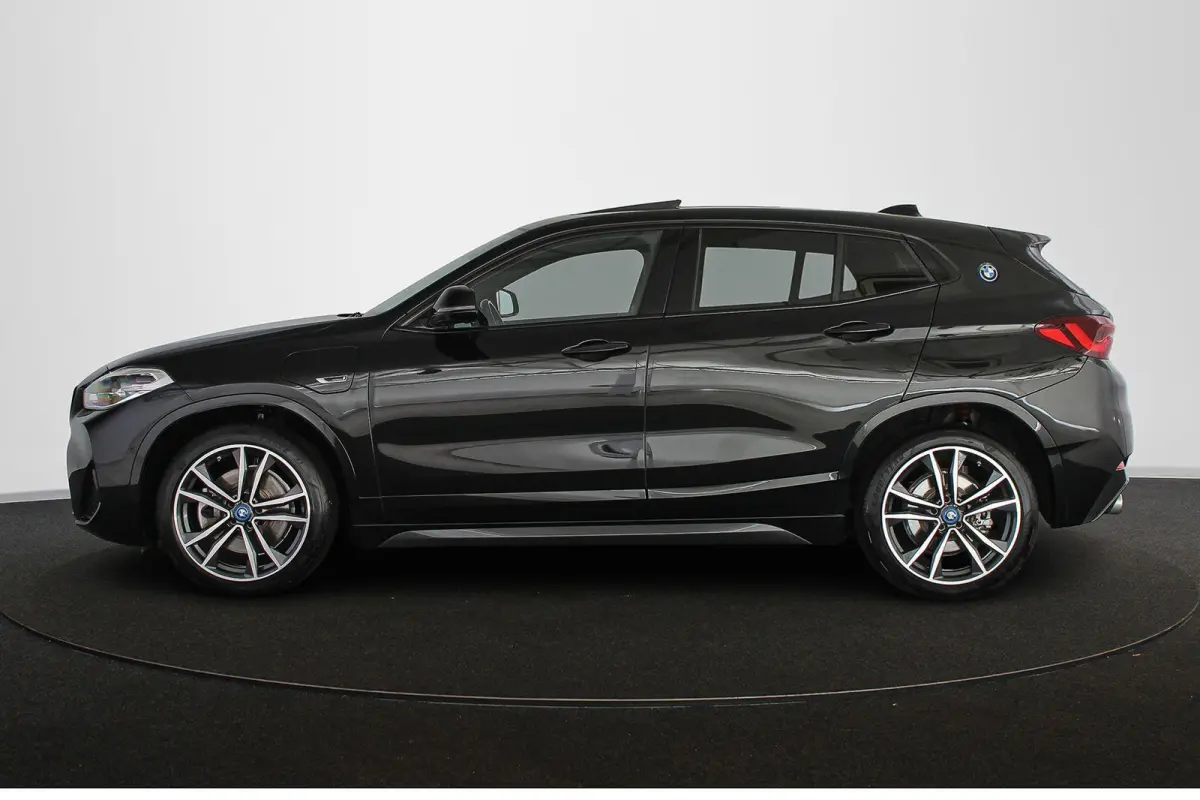 xDrive25e High Executive M Sport Panoramadak Keyless Rood Leder