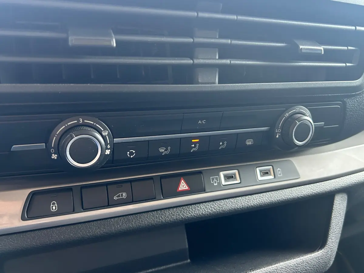 2.0 BlueHDi 145PK L2 Airco/3-Persoons/Pdc/Trekhaak/Camera/21.000KM!!!