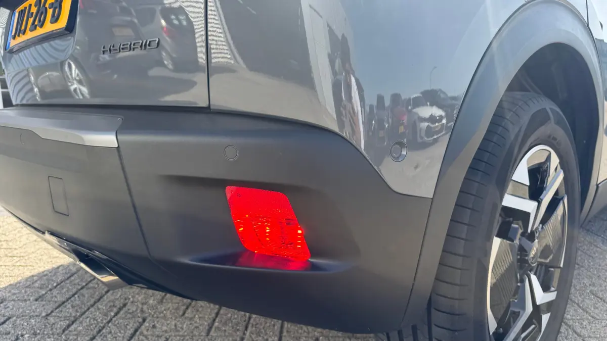 1.2 HYBRID 145PK ALLURE AUTOMAAT / TOT 8 JAAR GARANTIE / NAVI / LEDER / CLIMA / LED / PDC / 17" LMV / KEYLESS / 360 CAMERA / CRUISECONTROL / 1E EIGENAAR / NIEUWSTAAT !!