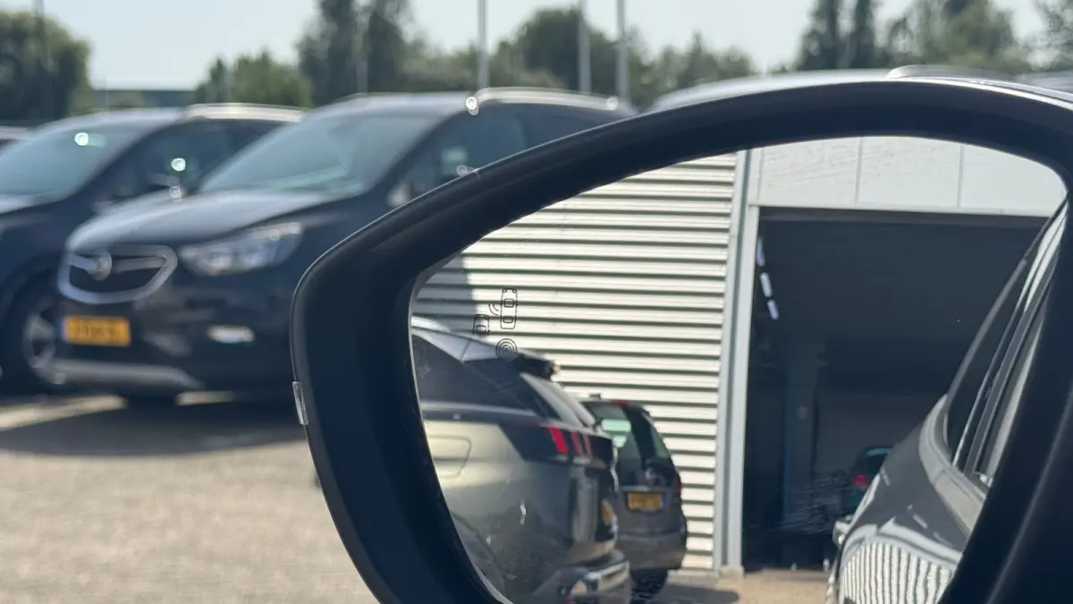 1.2 HYBRID 145PK ALLURE AUTOMAAT / TOT 8 JAAR GARANTIE / NAVI / LEDER / CLIMA / LED / PDC / 17" LMV / KEYLESS / 360 CAMERA / CRUISECONTROL / 1E EIGENAAR / NIEUWSTAAT !!