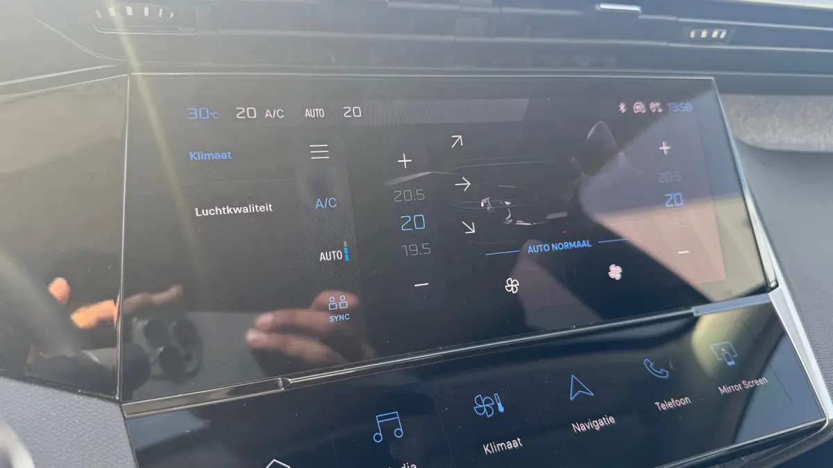 1.2 PURETECH 130PK ALLURE PACK BUSINESS / NAVI / LEDER / CLIMA / PDC / 17" LMV / CAMERA / KEYLESS / FULL-LED / BLUETOOTH / CRUISECONTROL !!
